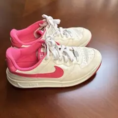 NIKE ナイキ スニーカー ホワイト/ピンクのサムネイル