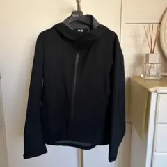 極美品 ユニクロ ブラックテックパーカー 防水　防風　黒　レディース