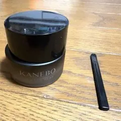 緊急！早い者勝ち！KANEBOライブリースキンウェアオークルB＋おまけ２つ