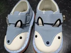 音が鳴る　ベビーシューズ