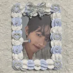 硬質ケース ホイップデコ トレカケース ハンドメイド 水色 ブルー ホワイト 白