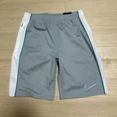 《新品未使用》ナイキ DRY-FIT サッカー ハーフパンツ Mサイズ