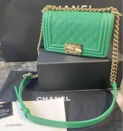 CHANEL シャネル　ボーイシャネル　キャビアスキン　ショルダーバッグ