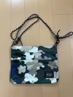 サコッシュ