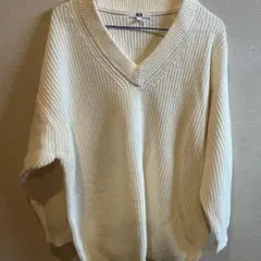アイボリー Vネック ニットセーター M