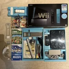 Wii本体 (クロ) Wiiリモコンプラス2個、Wiiスポーツリゾート同梱 箱付