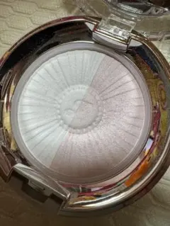 ジルスチュアートプレストパウダー ホワイト&ピンク