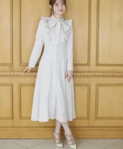 新品 ２ＷＡＹボウタイリボン付きパール釦フリルワンピース グレイッシュピンク