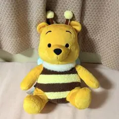 くまのプーさん　赤いほっぺ　スーパーラージぬいぐるみ　みつばちver. 1点
