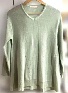 美品　ミントグリーン Vネック 長袖ニット ワールド　SHOO-LA-RUE