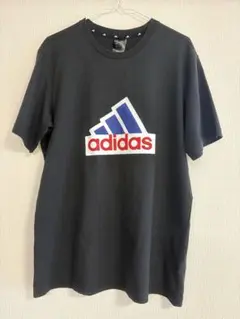 新品タグ付き✴︎adidas ビッグロゴTシャツ Sサイズ レディースも可