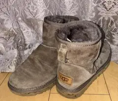 Item thumbnail for item 26eba7b0-412a-4c83-bcae-a9fe6992645c