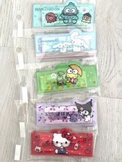 公式　サンリオ キャラクターズ スライダーケース 5種セット　絆創膏のサムネイル