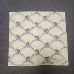 PAUL & JOE 猫柄ハンカチ　黄色