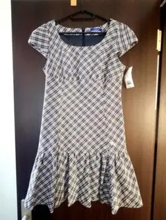 【新品タグ付き】 BURBERRY チェック半袖ひざ丈ワンピース 38