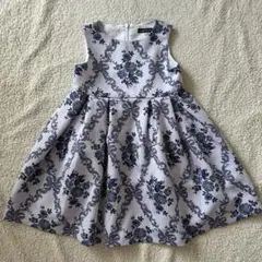 美品BeBe120カバリエレ・アズーロフラワープリント ワンピース