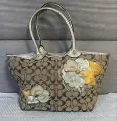 Item thumbnail for item 33647403-02b8-40e4-90b4-24d49f6bf918