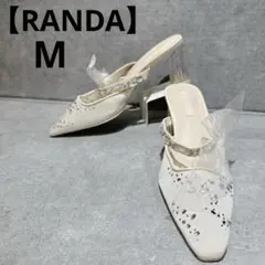 【極美品】RANDA ビジュー付きホワイトポインテッドトゥサンダル　リボンのサムネイル