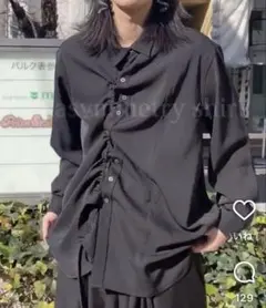 【美品】shirring asymmetry shirt（シャーリングシャツ）のサムネイル