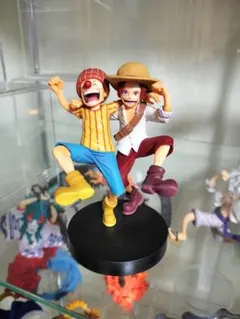 一番くじ　ワンピース　フィギュア　E賞　シャンクス＆バギー　海賊見習い