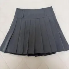 オリーブ デ オリーブ グレー プリーツスカート ミニ丈のサムネイル