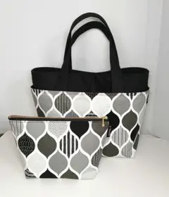 ayako 帆布ブラック×ダルメシアン柄 楕円形トートバッグM ayako様専用 帆布ブラック×ダルメシアン柄 楕円形トートバッグM - メルカリ