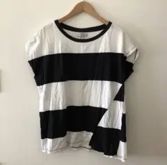 ZARA ボーダー　Tシャツ　Mサイズ　白黒 アシンメトリーのサムネイル