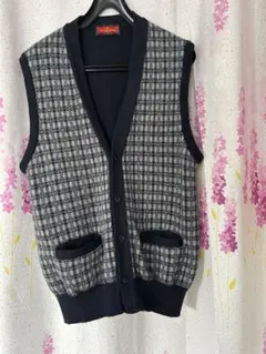 Item thumbnail for item 1052af94-90e4-441f-a0ad-0aed7ef4df38