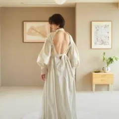 バックオープン ロングドレスライトベージュ