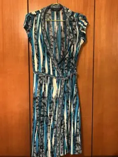 BCBGMAXERIAラップワンピースのサムネイル
