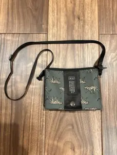 KIU ヒョウ柄 サコッシュバッグ