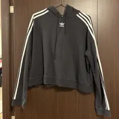 adidas フード付きクロップドパーカー 黒　Lサイズ