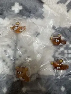 リラックマ　クリアマスコットチャーム　めじるしアクセサリー　ねころび　4個