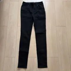 GU スキニーパンツ ブラック