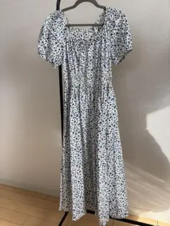 UNIQLO 花柄ワンピース 半袖　パフスリーブ