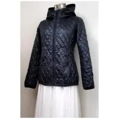 ユニクロ　中綿ジャケット　女性Sサイズ　紺　軽量ジャンパー 　パデッドジャケット