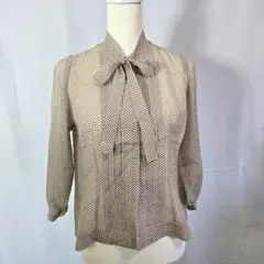 ドット柄　ボウタイ　リボン付き長袖ブラウス