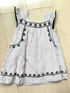 GAPベビー　80サイズ　刺繍ワンピース 12-18ヶ月