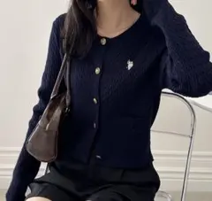 U.S. POLO ASSN. ゴールドボタン刺繍ケーブルニットカーディガン