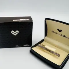 Mario Valentino タイピン ゴールド 幾何学柄 ロゴ ケース付