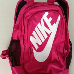 NIKE 　ナイキ　ピンクリュック 　大きめ 春　新学期