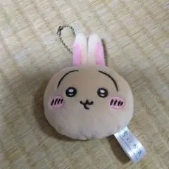 【新品】ちいかわ　マスコットミラー　(うさぎ)