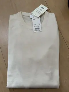 新品　UNIQLO エクストラファインメリノクルーネックセーター　ホワイト