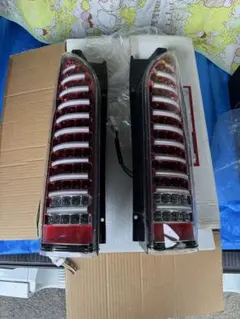 ハイエース LEDテールランプ 左右セットのサムネイル