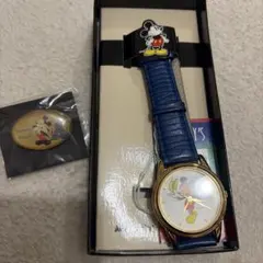 ミッキーマウス 腕時計 青いレザー