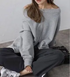 ボンジュールサガン　前後2WAYオフショルダージップスウェット