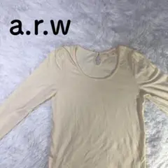 a.r.w 長袖 カットソー ホワイト Uネック Mサイズのサムネイル