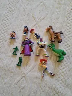 トイストーリー ならぶんです ガチャ ジャンク ザーグ バズ グリーンメン