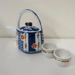 青と白の花模様急須と茶碗セット