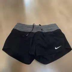 ランニングショーツ